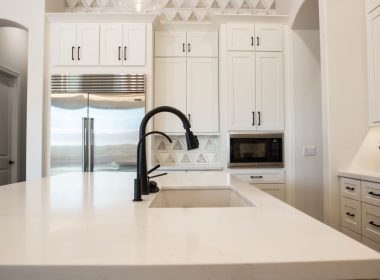 white shaker 12